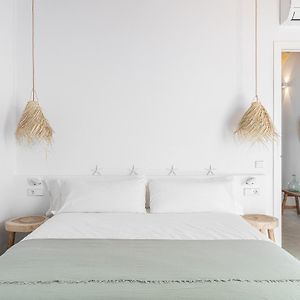 S'Enclova Petit Hotel
